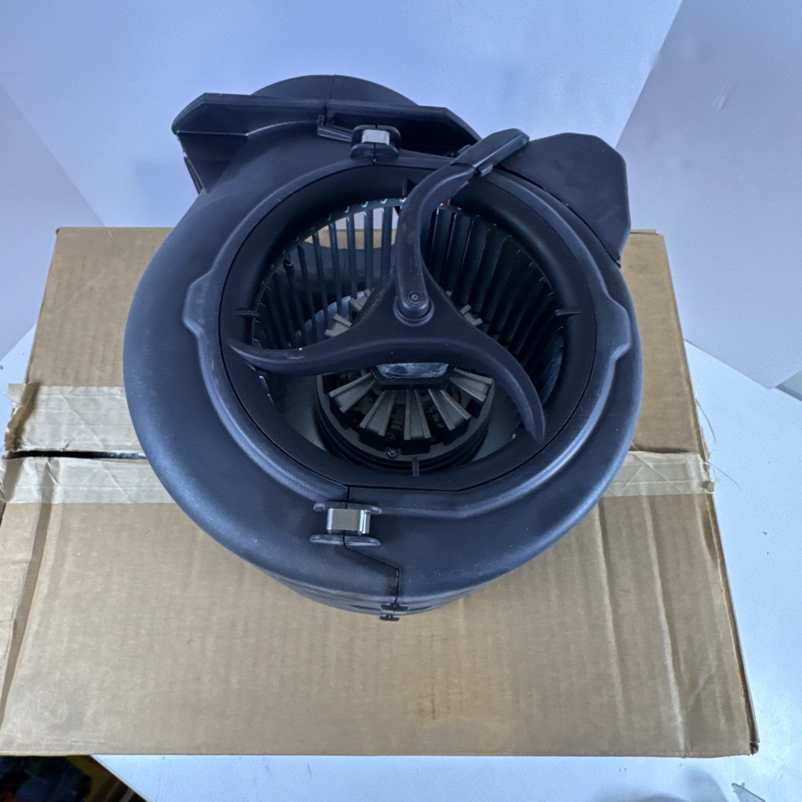 EBMPAPST D2E146-HT65-94 / LAARS R2060900Centrifugal Fan Blower