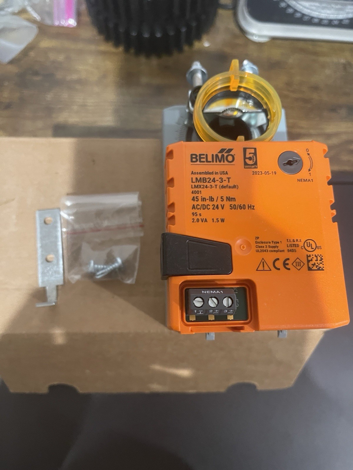 BELIMO LMB24-3-T Actuator, Damper, 45 in-lb, 24V AC/DC 40LV90