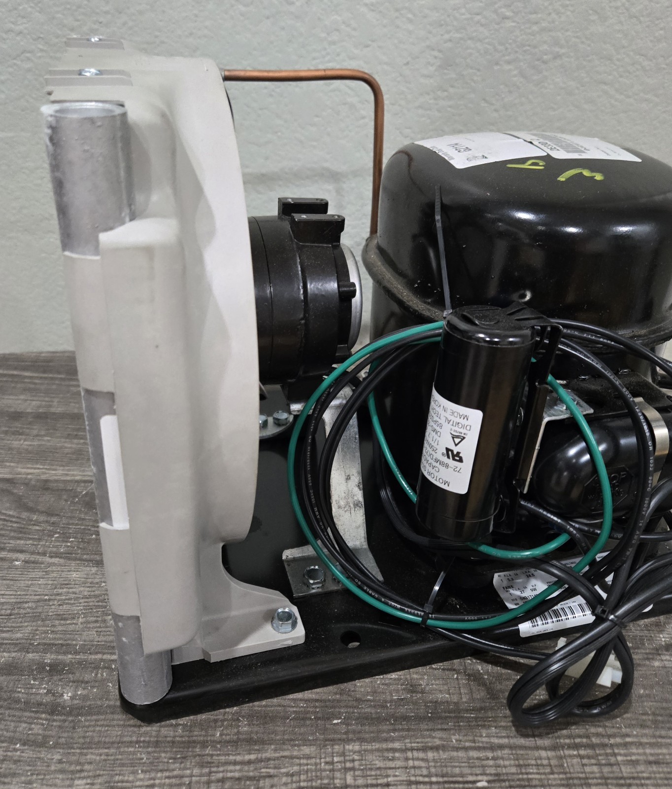 TECUMSEH AEA4444YXDPA 1/4 HP High Temp Air-Cooled Refrigeration Condensing Unit