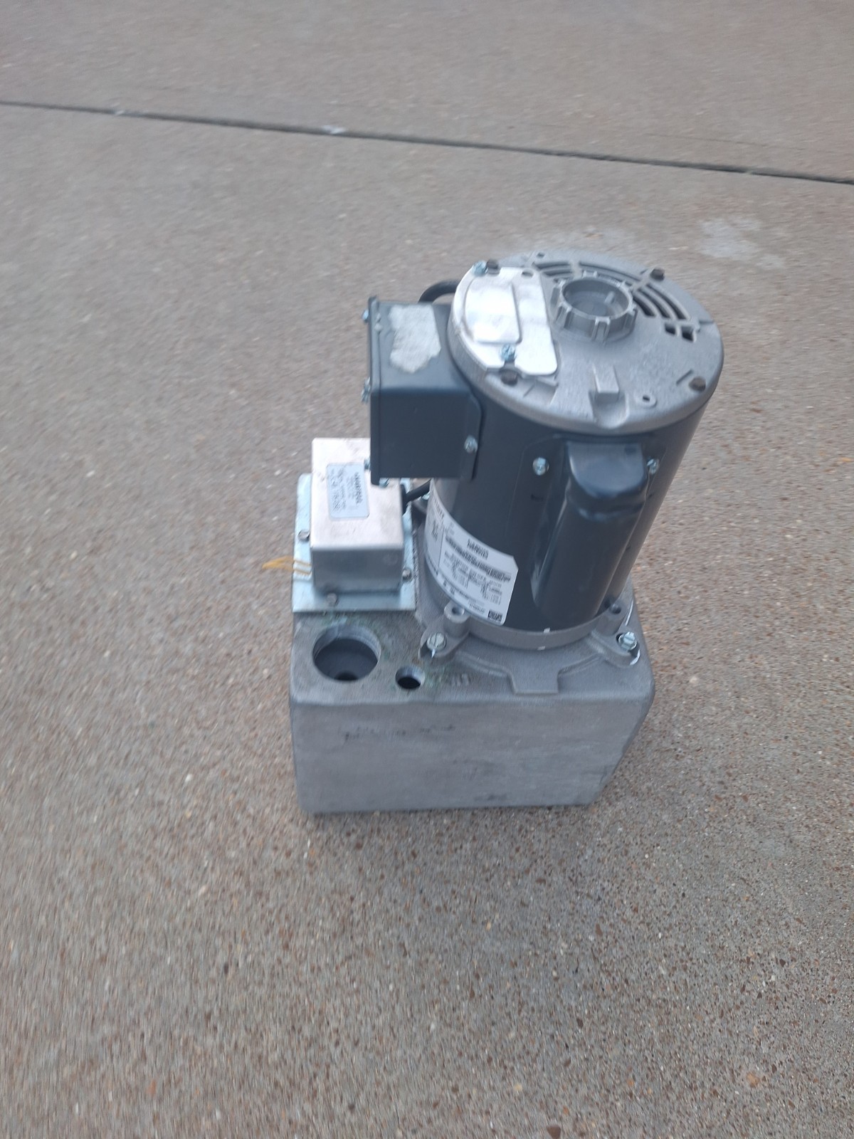 L4X-115/230 HARTELL Condensate Removal Pump: 115/230V AC, 2 gal Tank, 1/2 hp, 45