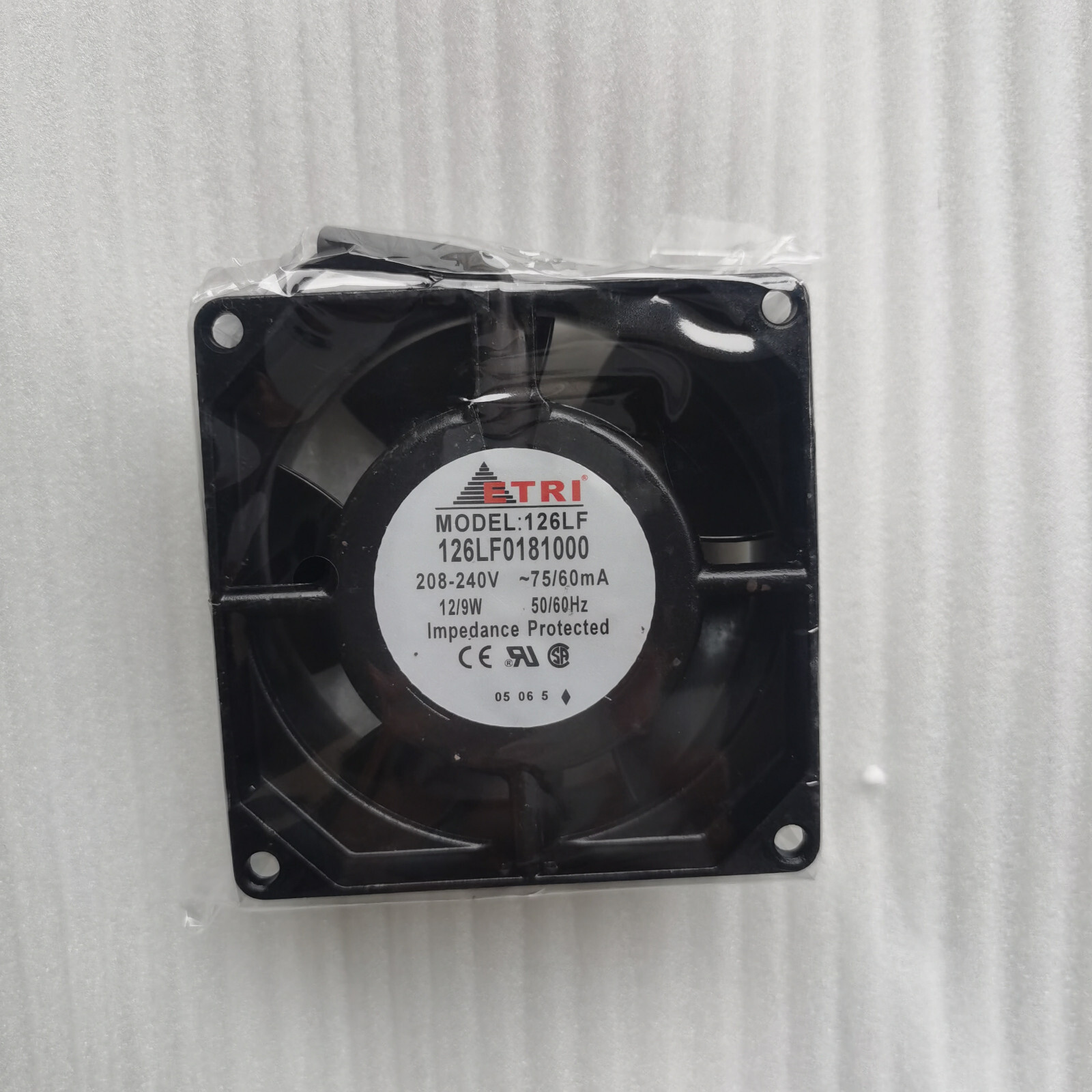 1PC 208-240V 80*80*38 8cm fan 126LF0181000 Axial flow fan