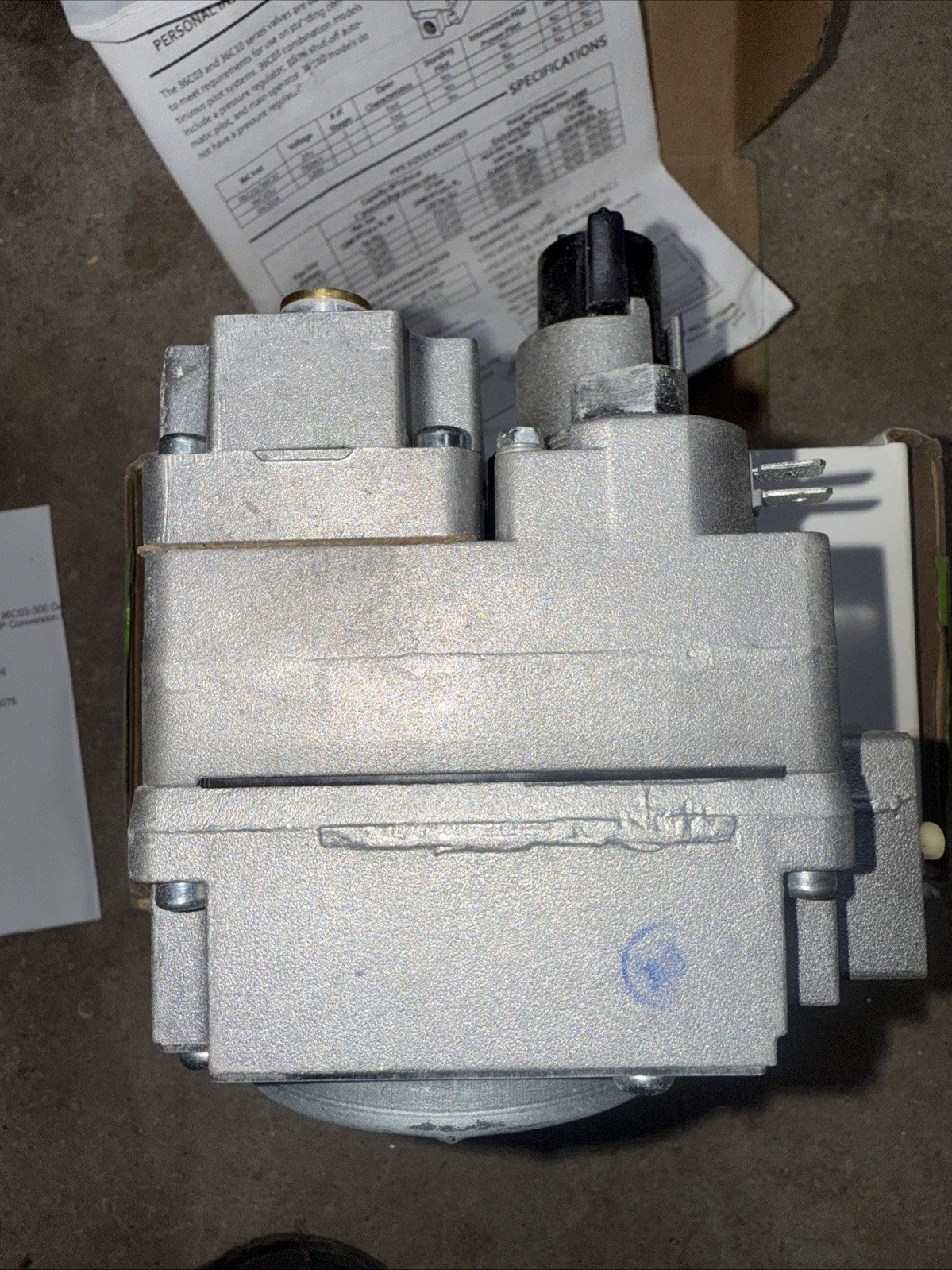 White-Rodgers 36C03-300 1/2in x 3/4in Versatile Combination Gas Valve
