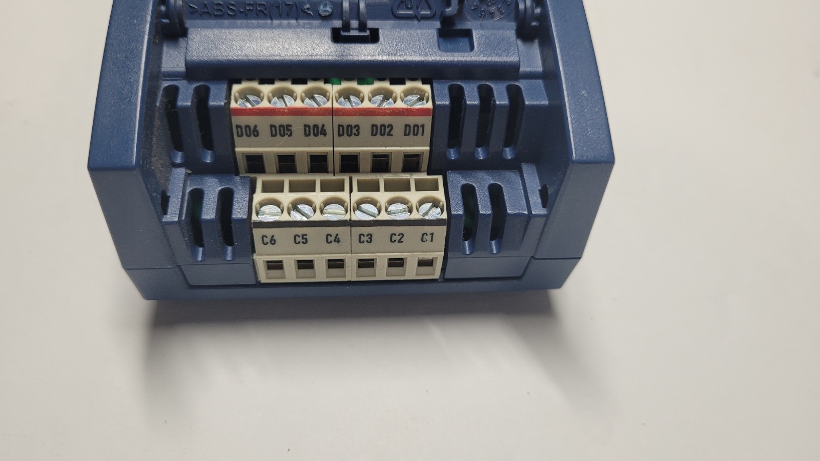 Distech Controls ECY-8UI6DOT I/O Extension Module
