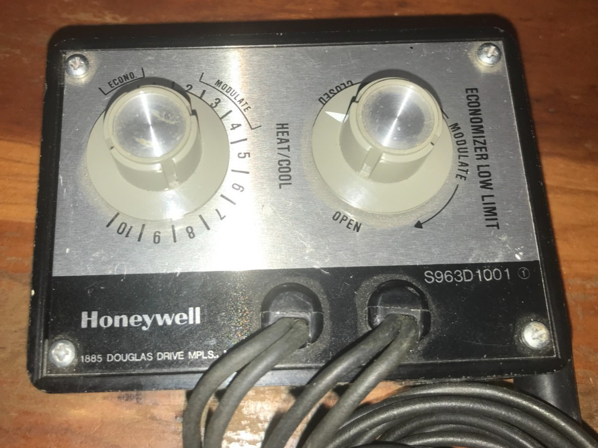 Honeywell Thermostat Simulator S963D1001 -Potentiometers for T7067 & W973
