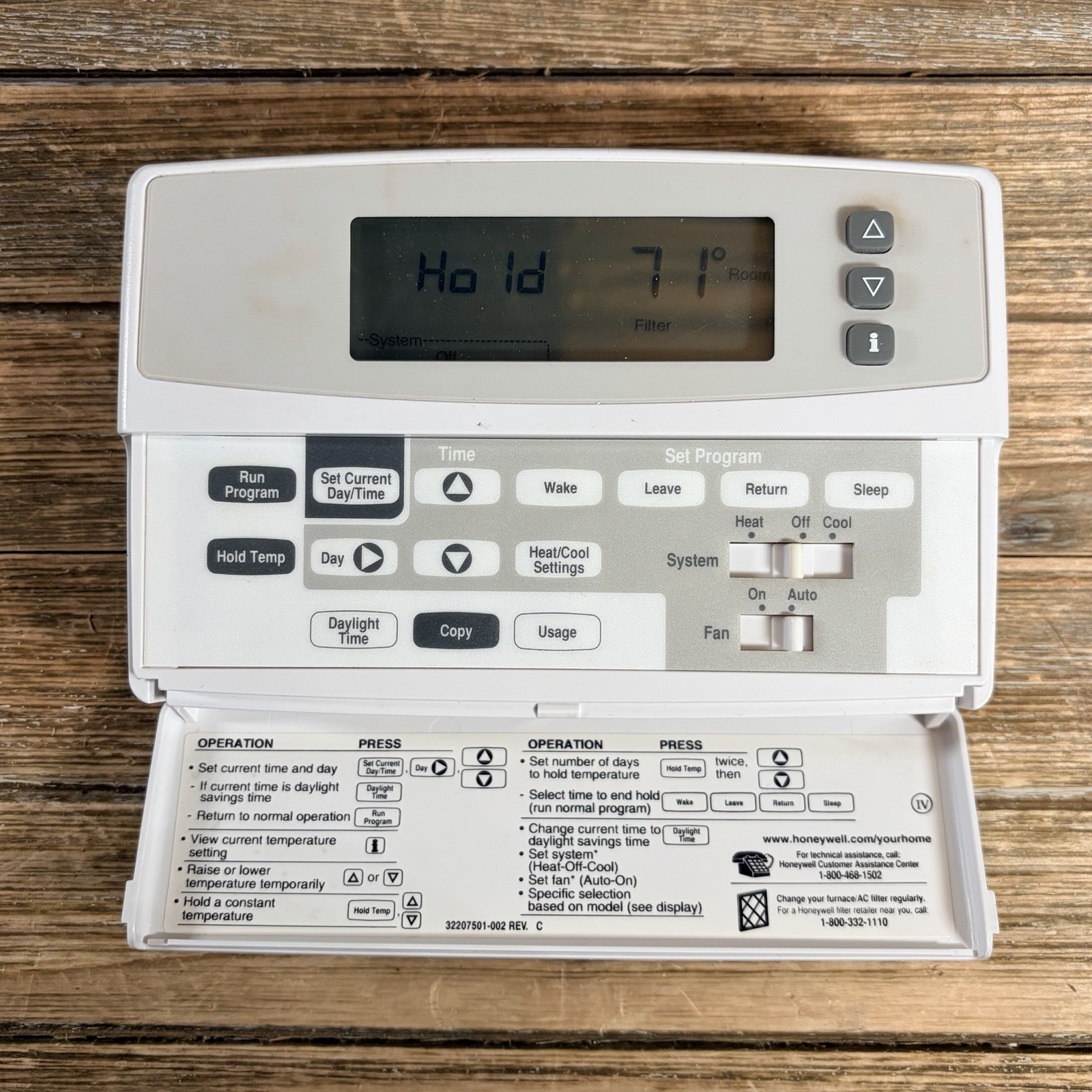 Honeywell CT3600A4451 Programable Thermostat CT3600A Tested And Works