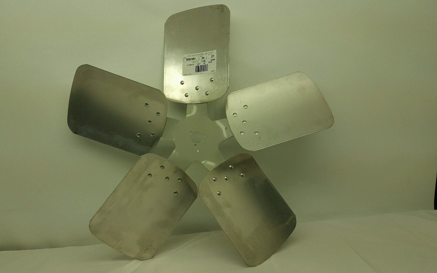 60-5618-01 Lau 24″ Diameter 27 Degree Pitch 5 Blade CCW Fan 5C2427CCW