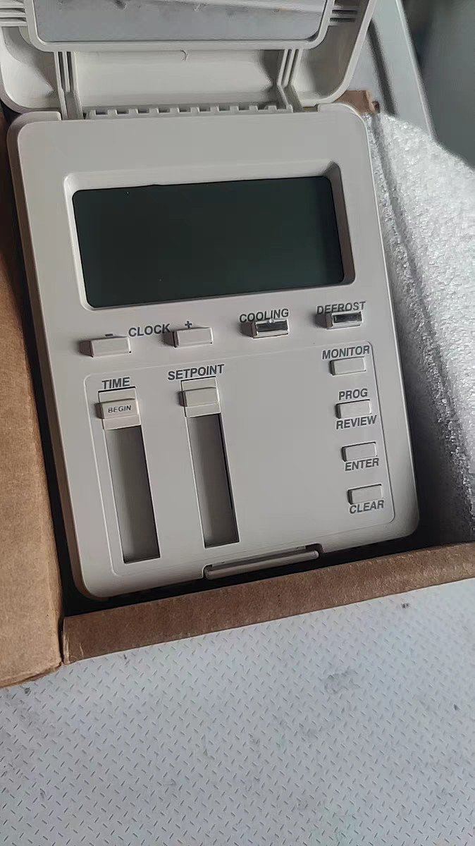 NEW Heatcraft 89704301 25X35 Beacon II Smart Controller