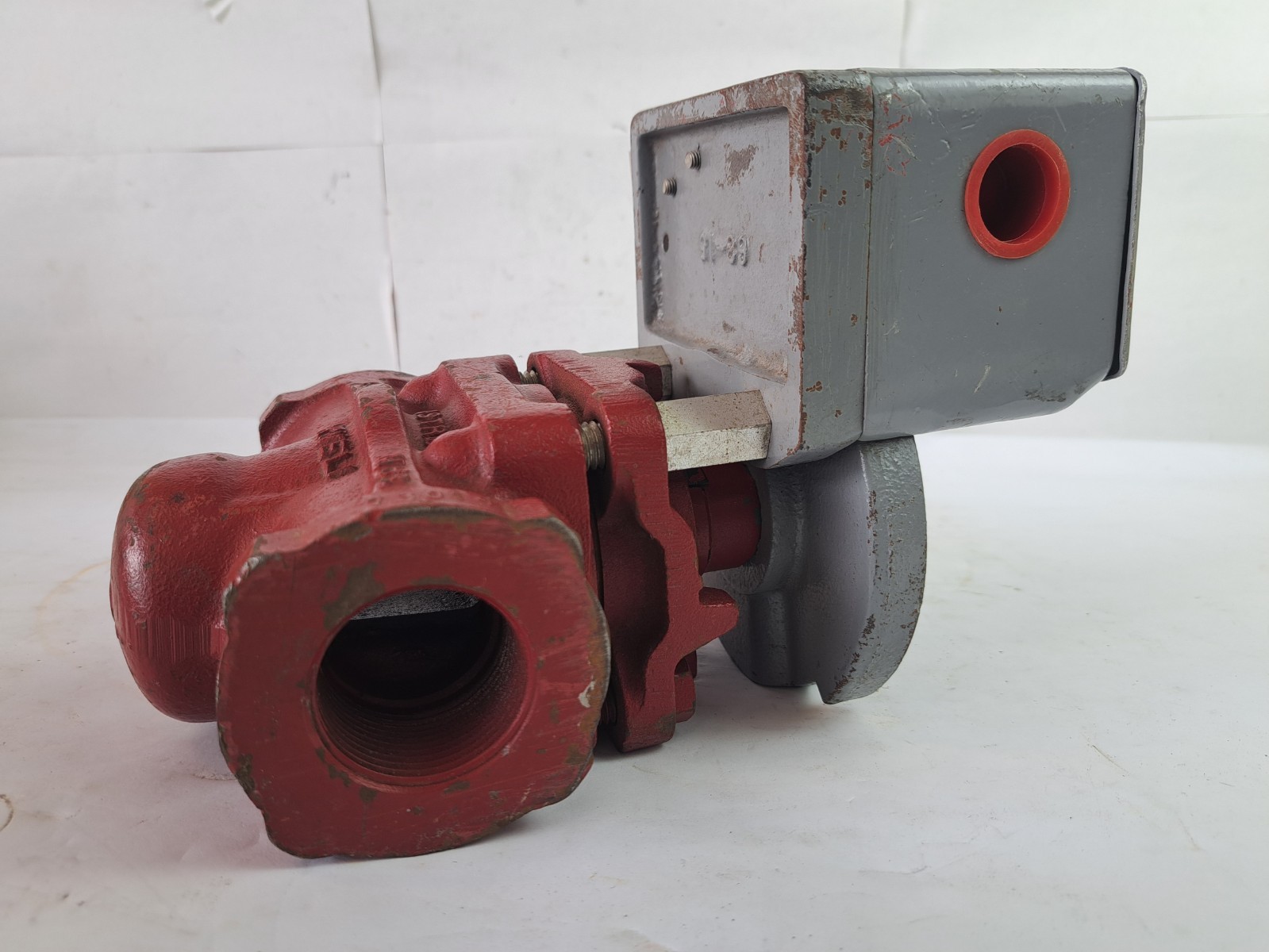 Fireye FM5GT Supervisory Fuel Cock 1-1/4″ Gas Oil Valve 325 PSI