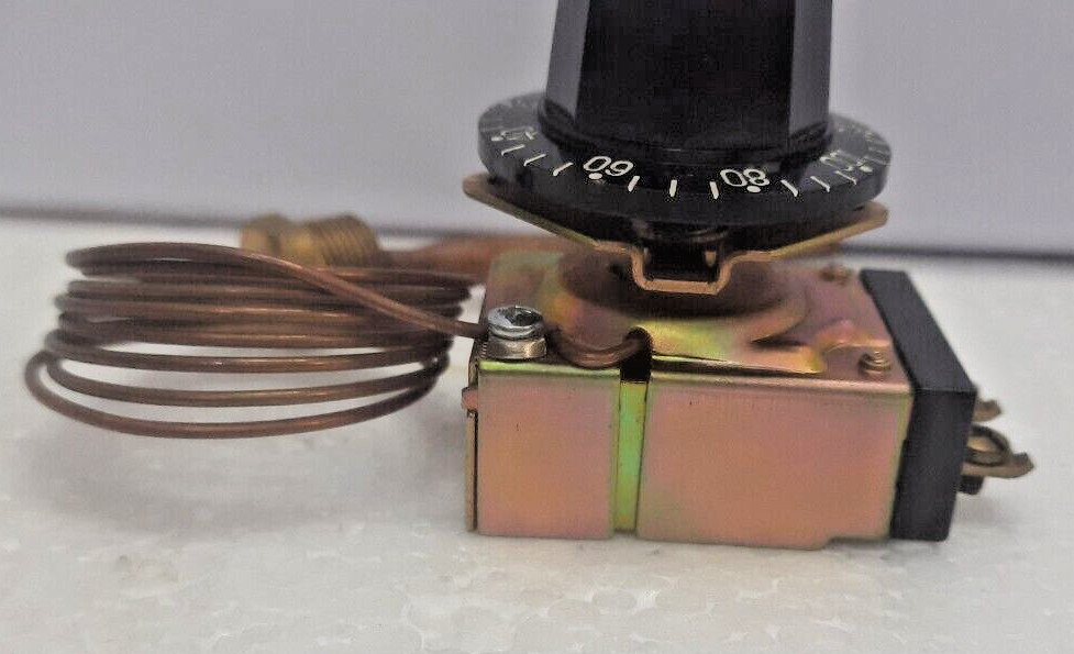 Robertshaw EA3-106-48 Thermostat 95B13 Free Expedite Shipping