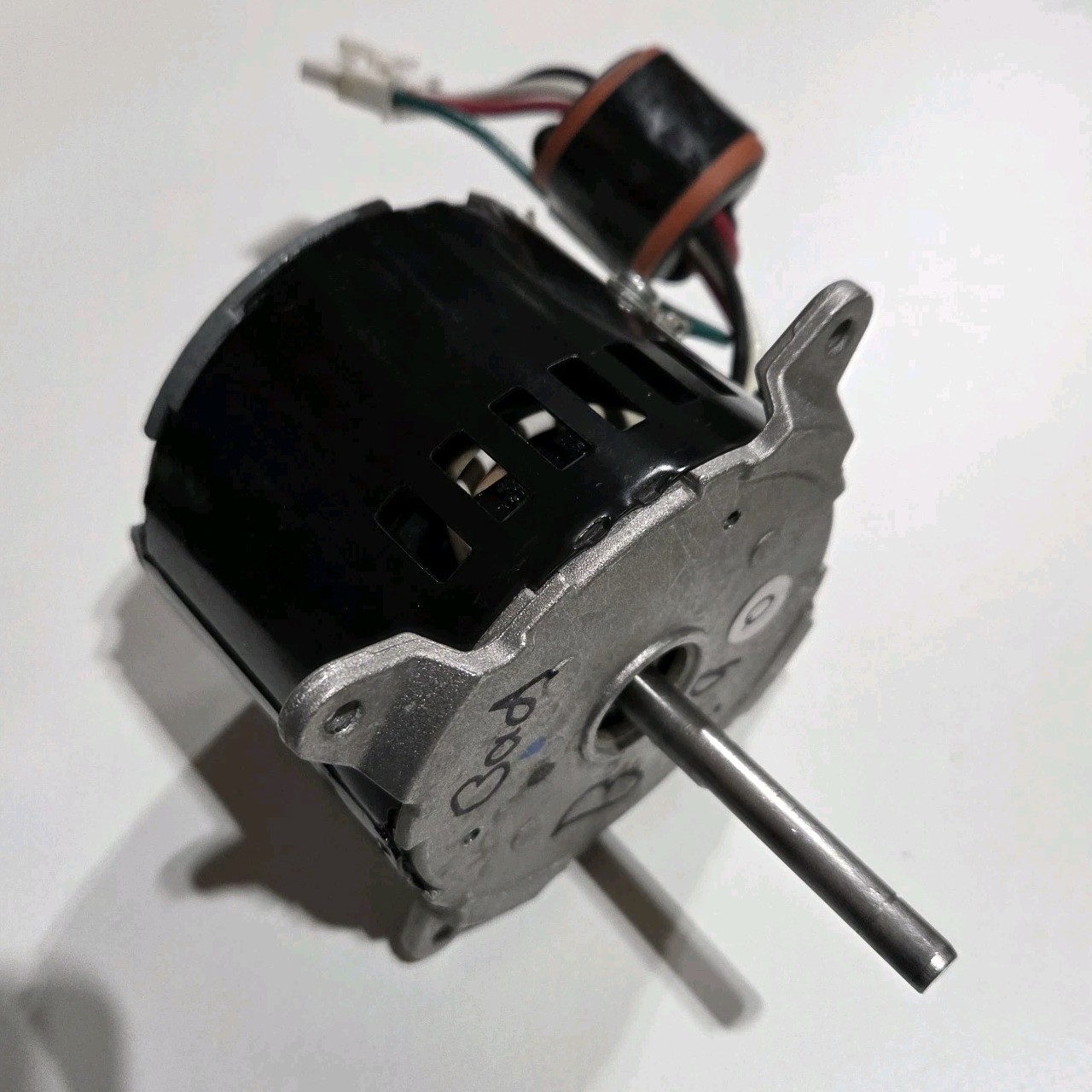 71500178 HC24CN117 81104165 inducer motor not tested sold as is
