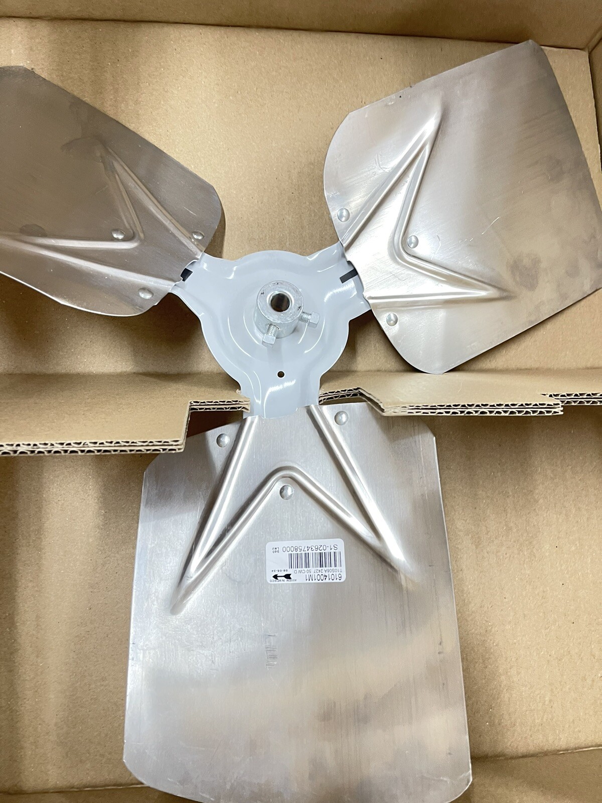 YORK 24″ Diameter, 1/2″ Bore, 27D Pitch, Clockwise, 3-Blade Propeller, Fan Blade