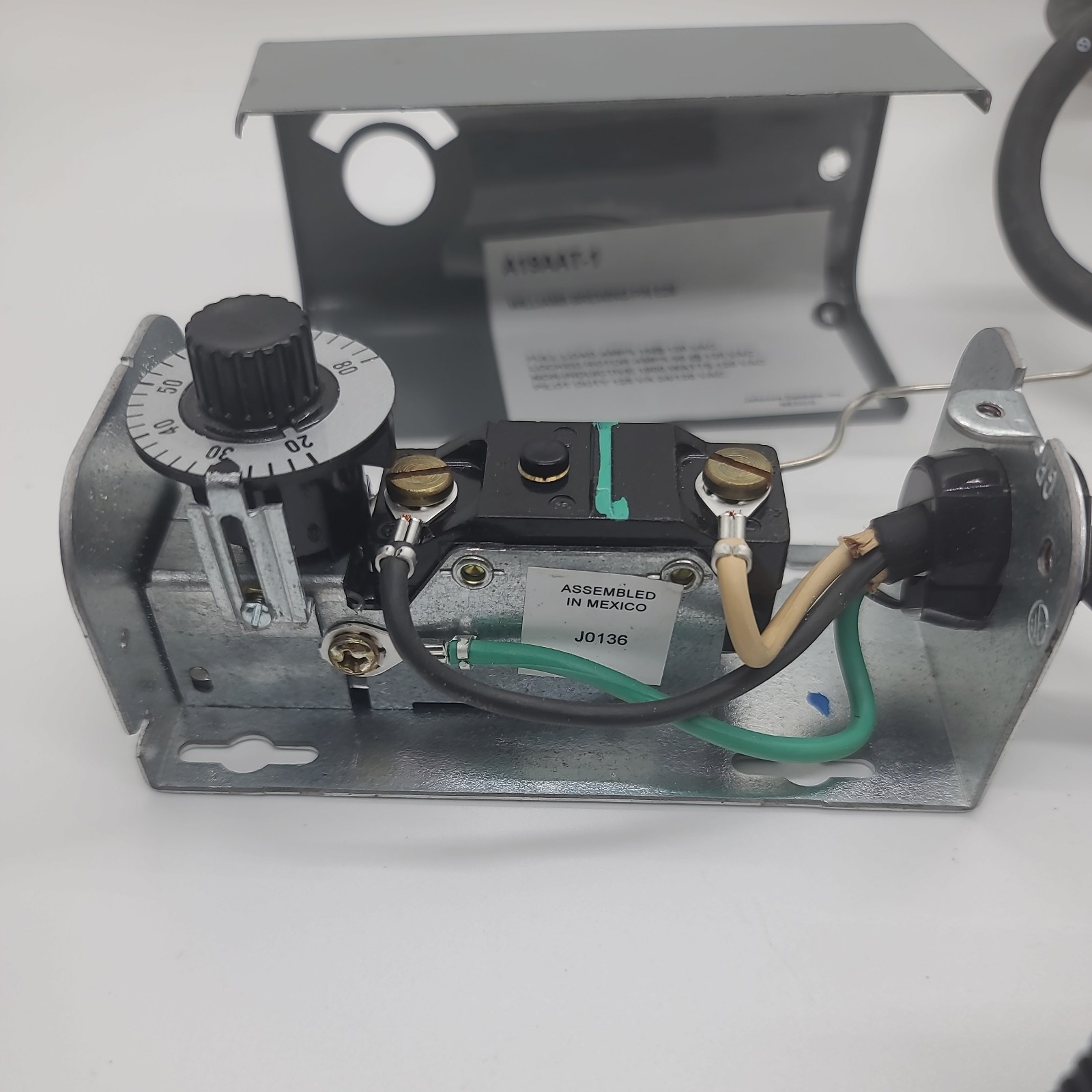 Johnson Controls A19AAT-1 Portable Freezer Temperature Thermostat Controller