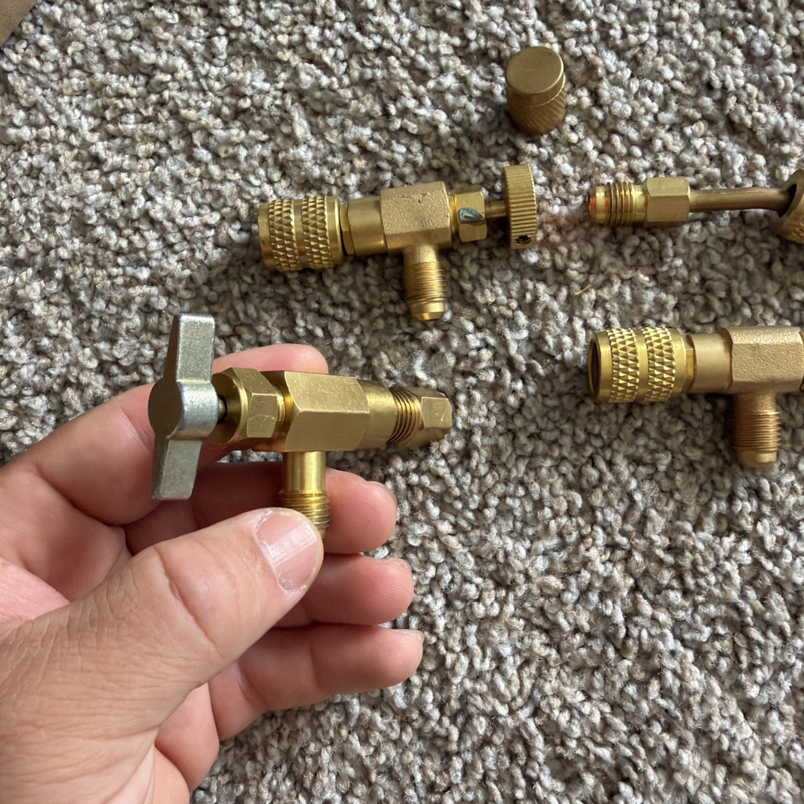 Mini Split Adapter 5/16 to 1/4 SAE Flare R410A Brass for HVAC Manifold Gauge