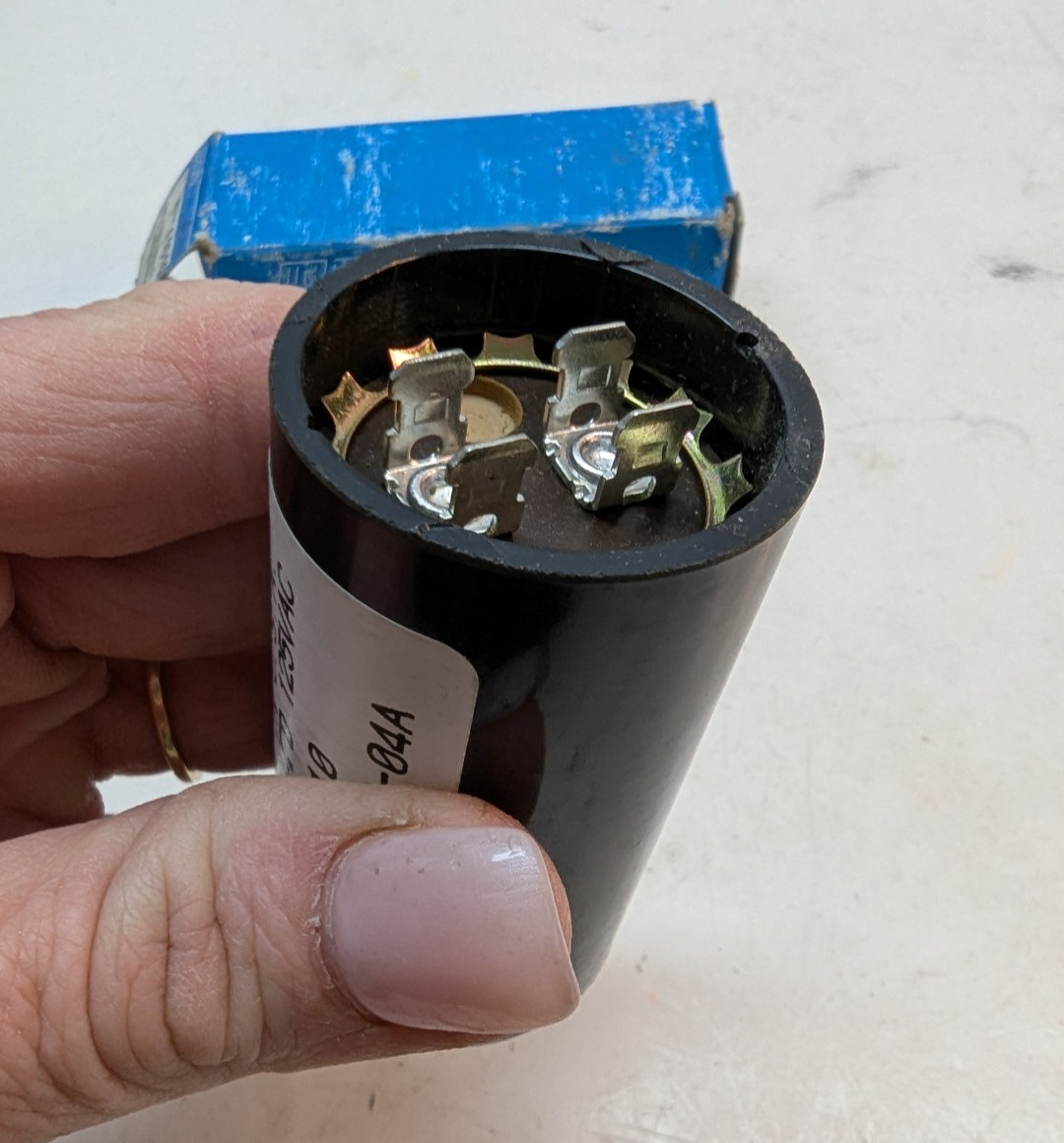 MARS 11010 Motor Start Capacitor 108-130MFD 110 125VAC 685744 USA 235004904A