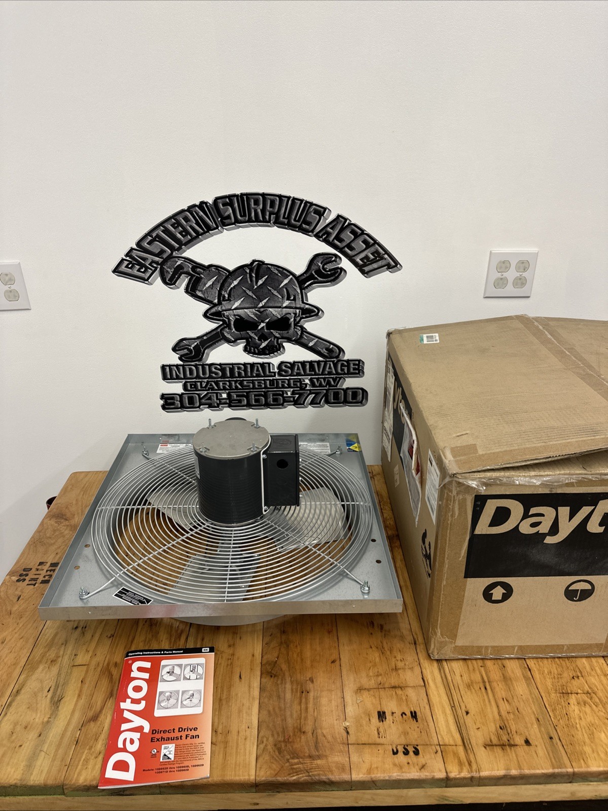 Dayton 18” Direct Drive Exhaust Fan 10D960D 115/230V Single Phase NIB