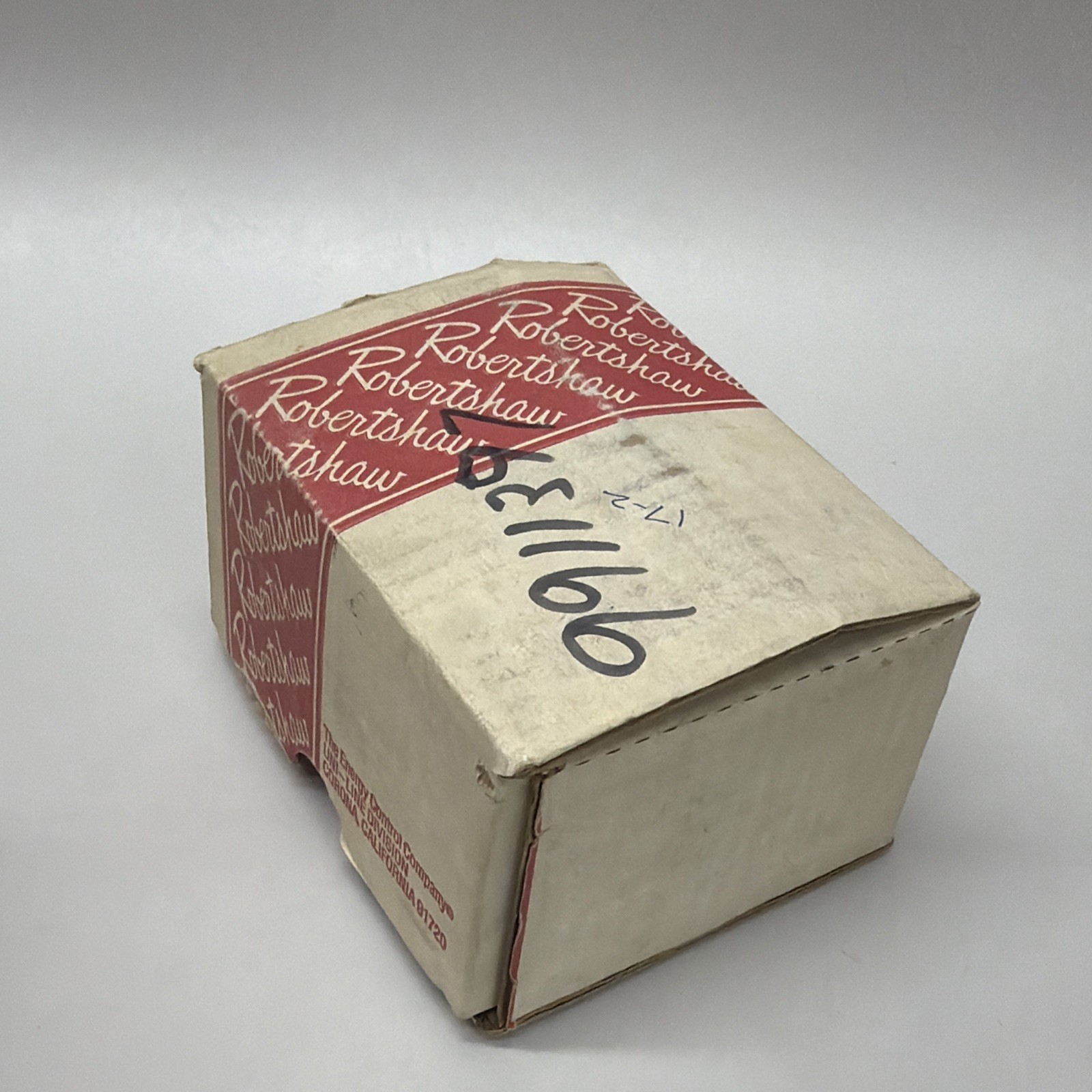 700-417 ROBERTSHAW 24V DIAPHRAGM GAS VALVE -MODEL 7010BGVE- 3/4″ IN 3/4″ OUT