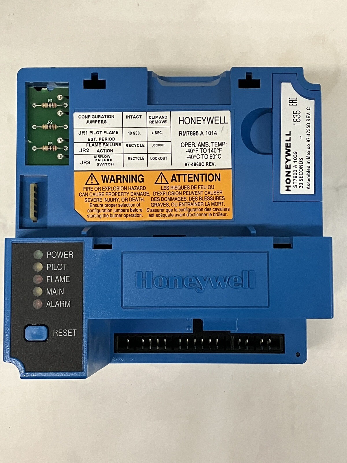 Honeywell RM7895A1014 Burner Control with ST7800A1039 30 Second Purge Timer