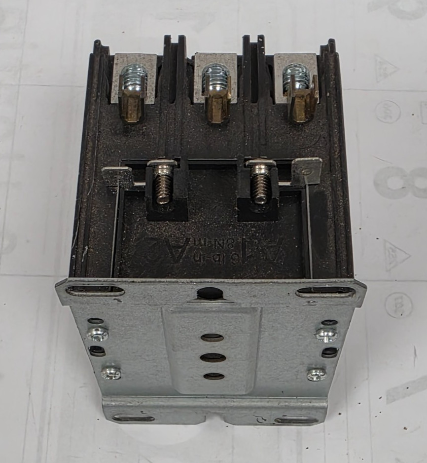 3 Phase Contactor 365030; HCC-3XQ02CJ27130 Amp 15 “Pre-Owned”