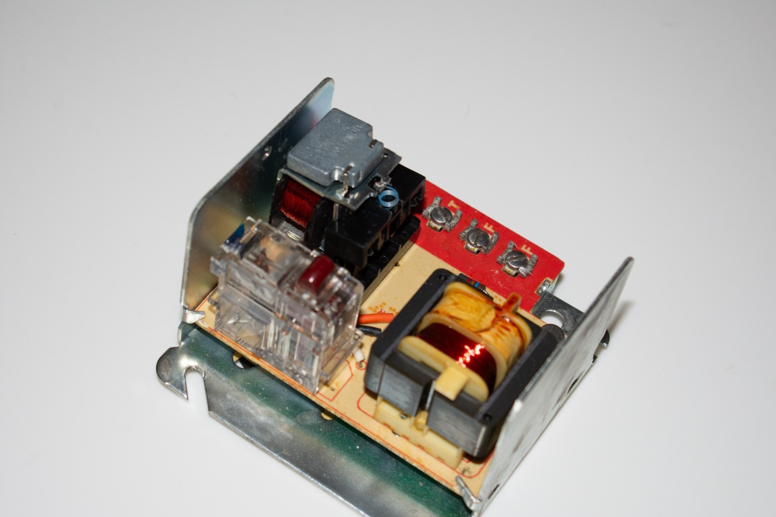 Honeywell R8184G primary oil burner control, several tests done 6-month warranty