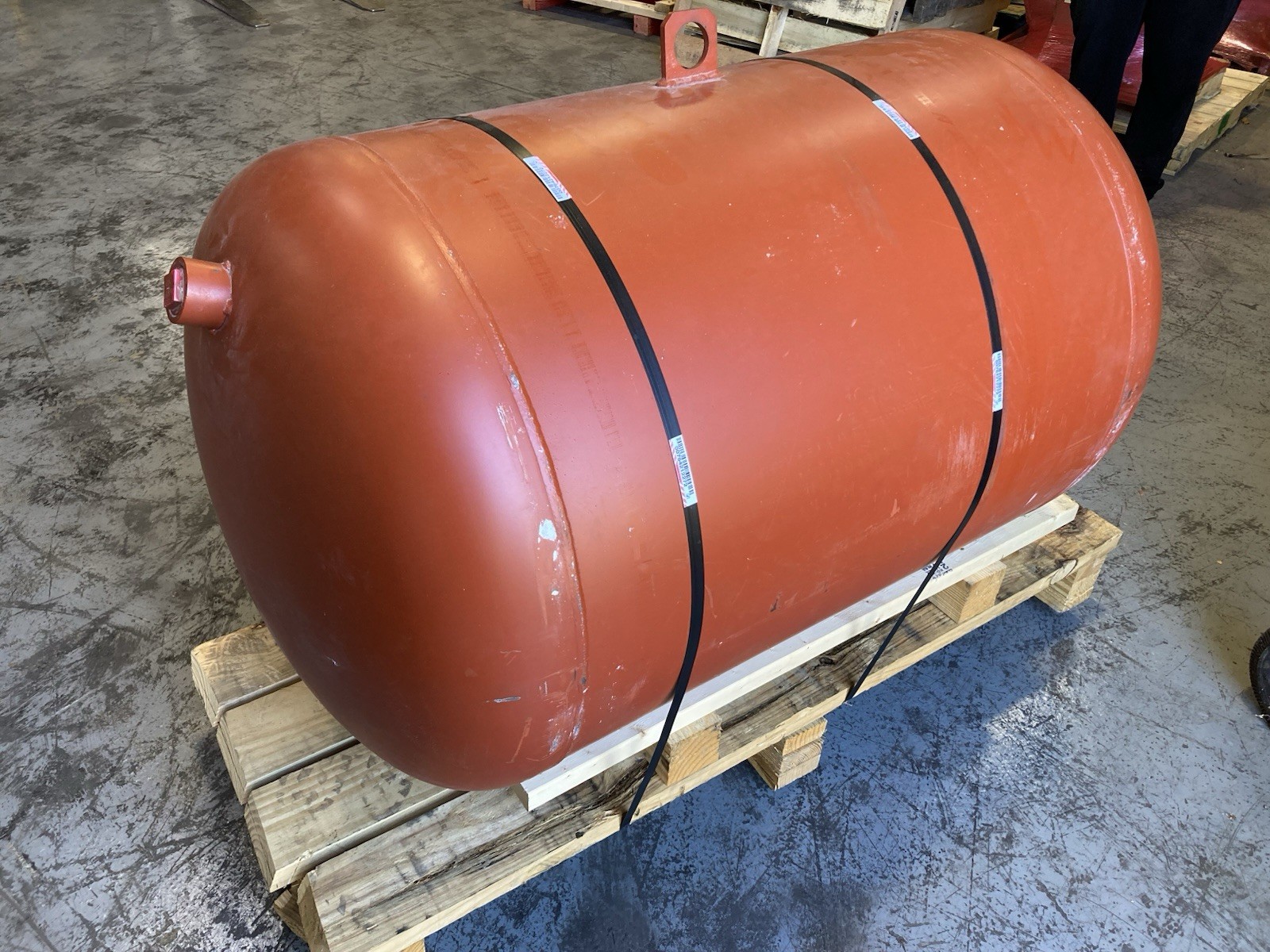 Bell & Gossett D240 Thermal Expansion Tank, 125# ASME Certified