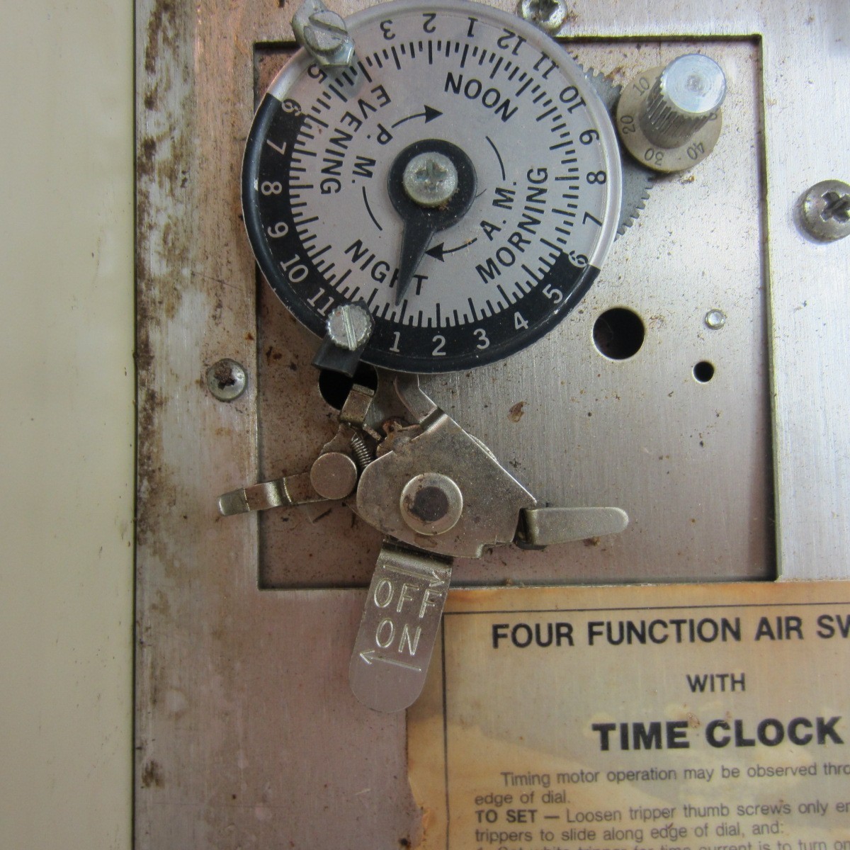 Len Gordon Company Four Function Air Switch with Time Clock FF-200 TC **USED**