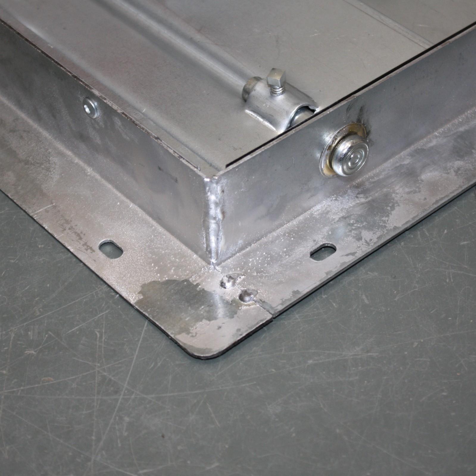 Dayton Motorized Control Damper 3HHP3, 12″ Square, 100-240V AC, Belimo Actuator