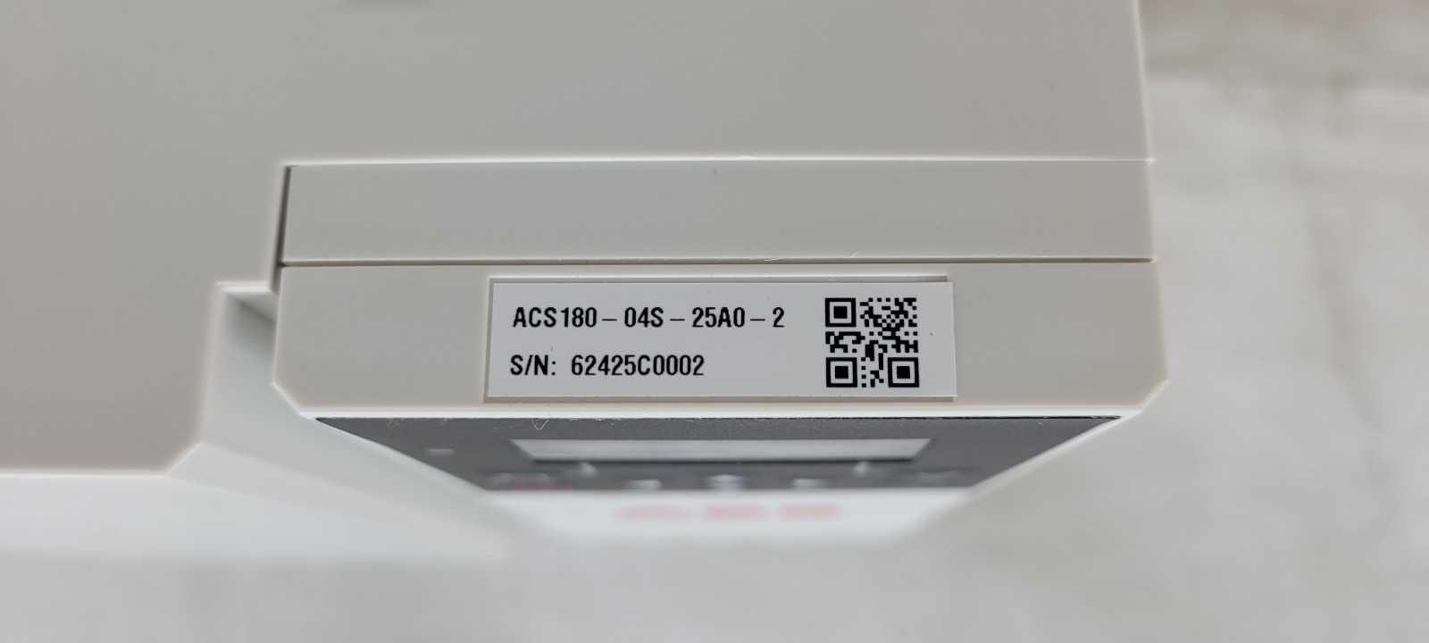ABB ACS180-04S-25A0-2 AC Drive 7.5HP 240V 3-Phase Wall Mount IP20 NEW