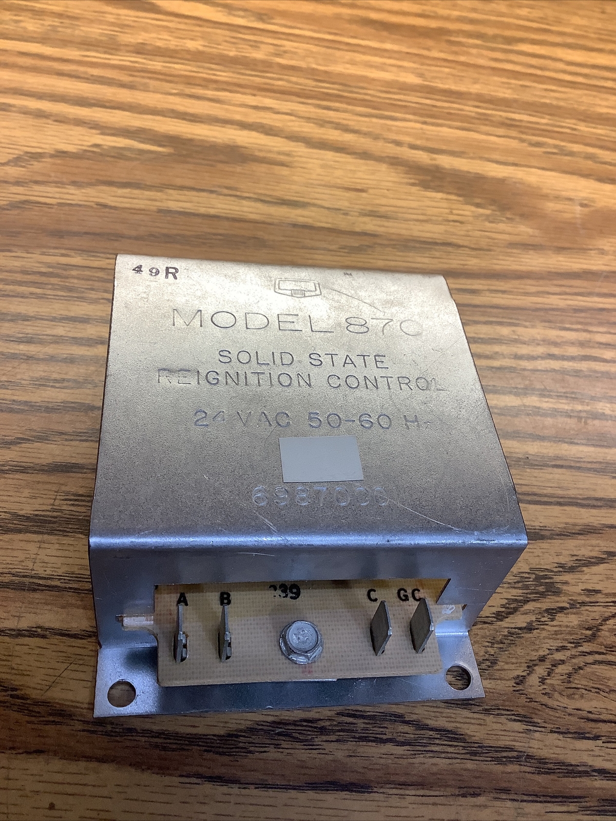 CARRIER BRYANT PAYNE LH33JZ050 MODEL 870 REIGNITION CONTROL IGNITOR