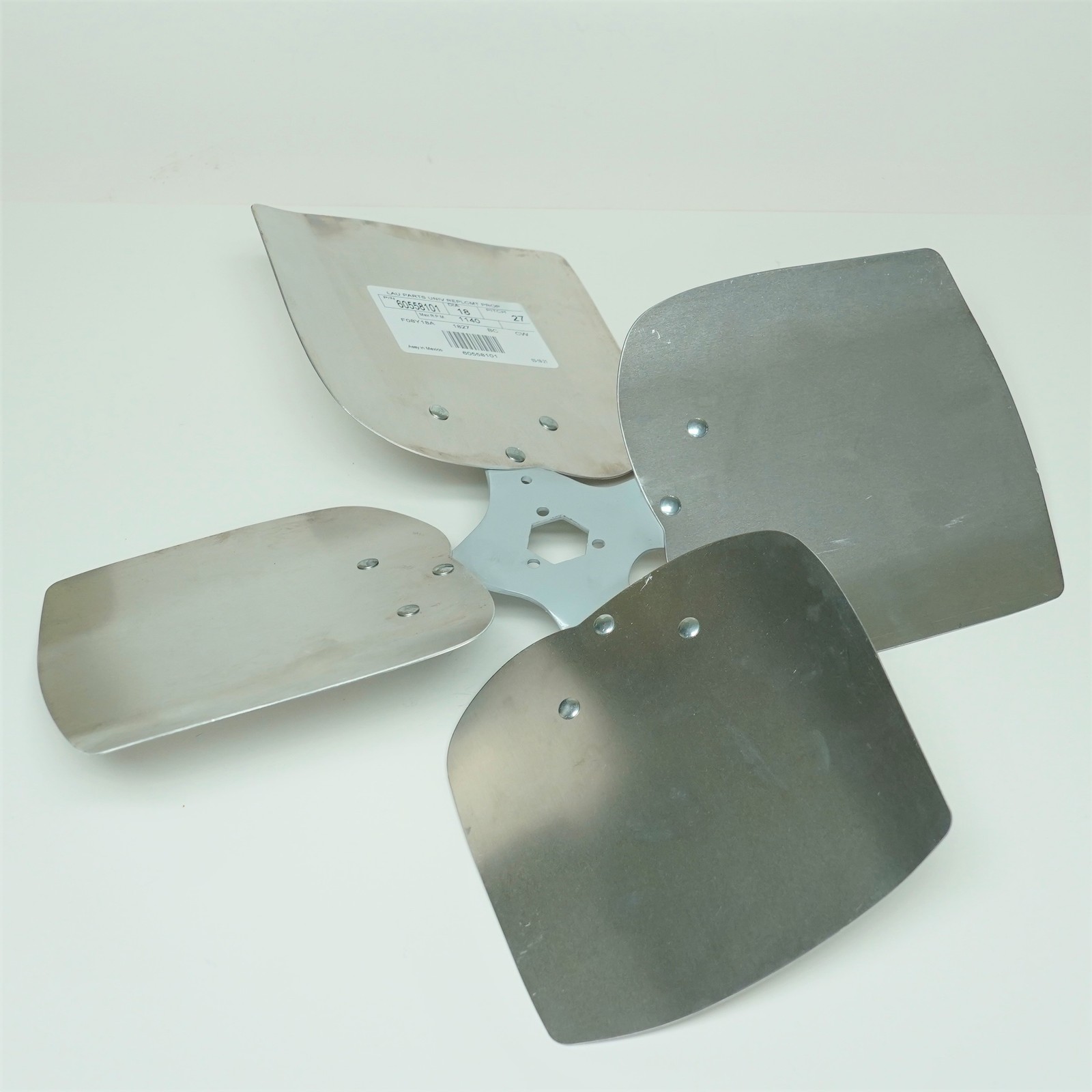 Lau 60558101 18″” Fan Blade CW Rotation 27 Degree Pitch 4 Blades