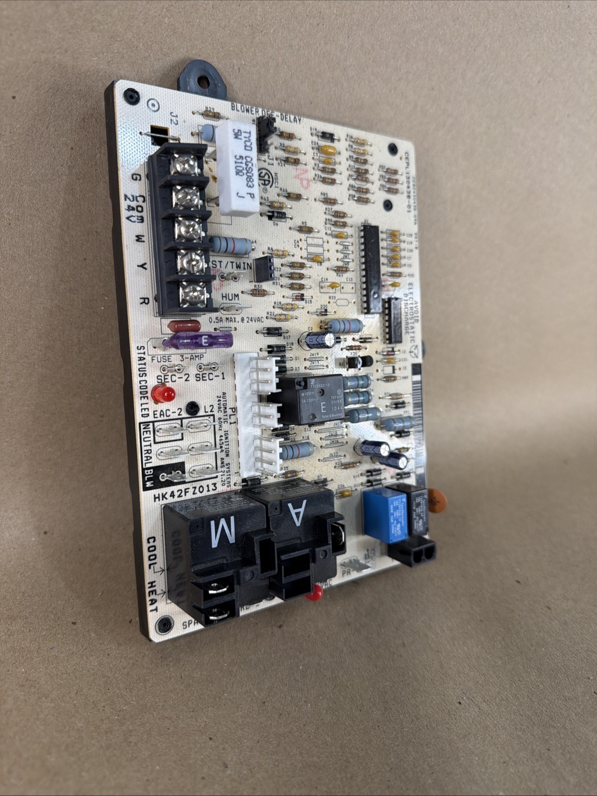 OEM Carrier Bryant Payne HK42FZ013 Furnace Control Board CEPL130438-01