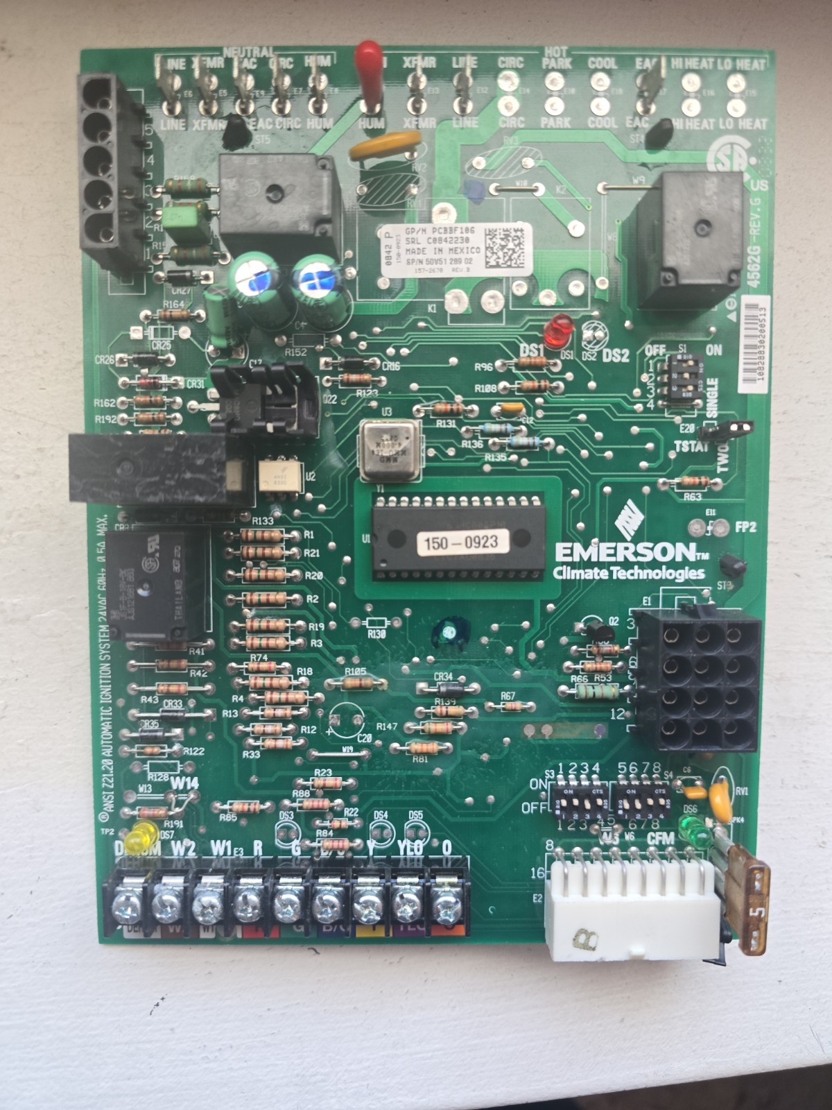 Goodman 50V51-289, PCBBF106 Furnace Control Board Num#556