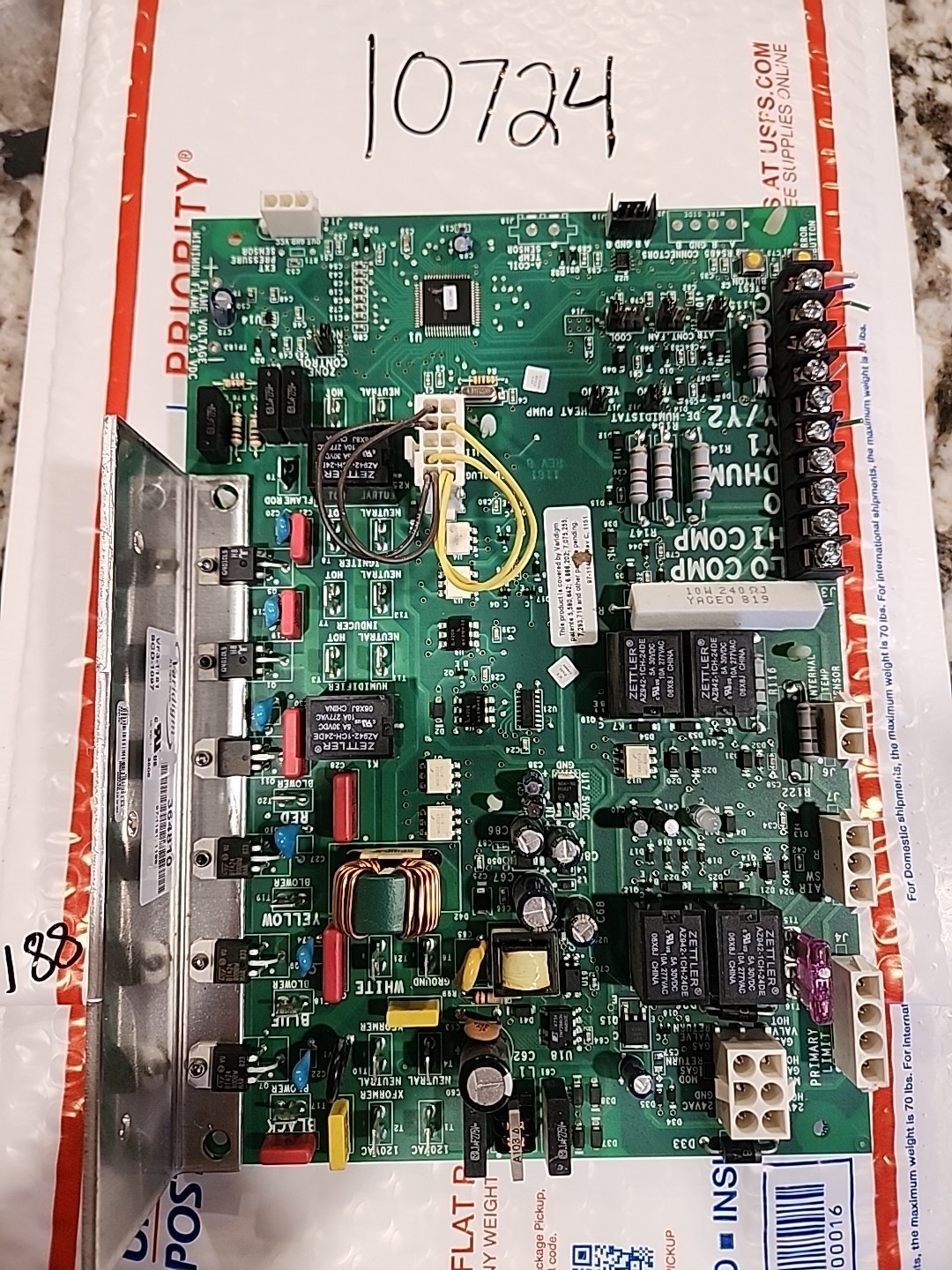 York Luxaire Varidigm 364810 Control Board VF3-1181 SCD-1097 used #D234A