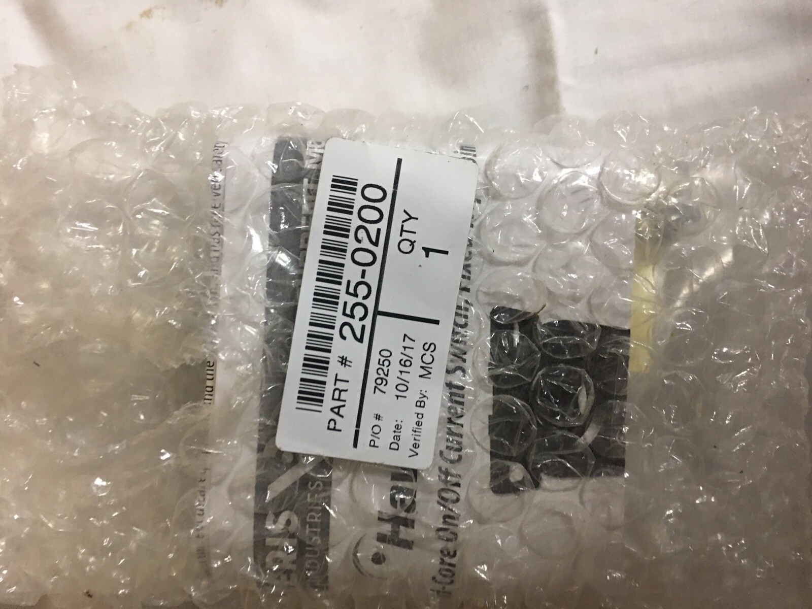 Veris Hawkeye 800 200A Digital Current Switch 1.0A @ 30V Part # 255-0200 050118