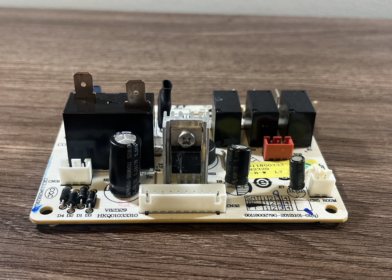 Genuine OEM GE ac model: AHTK08AAW1 Power Supply Board 0011800333