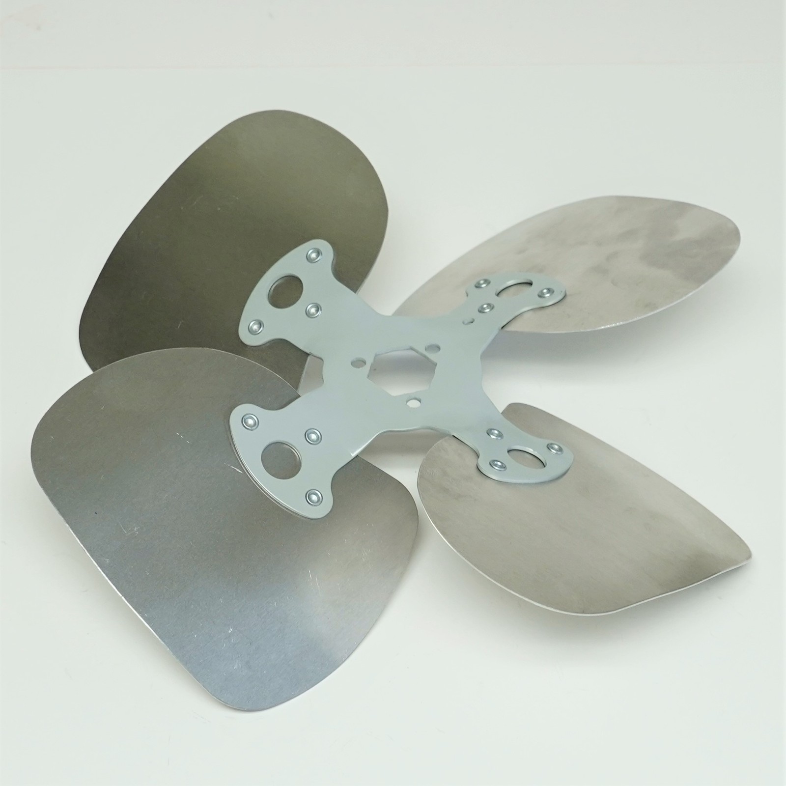 Lau 60718401 12″ Fan Blade CCW Rotation 27 Degree Pitch 4 Blades