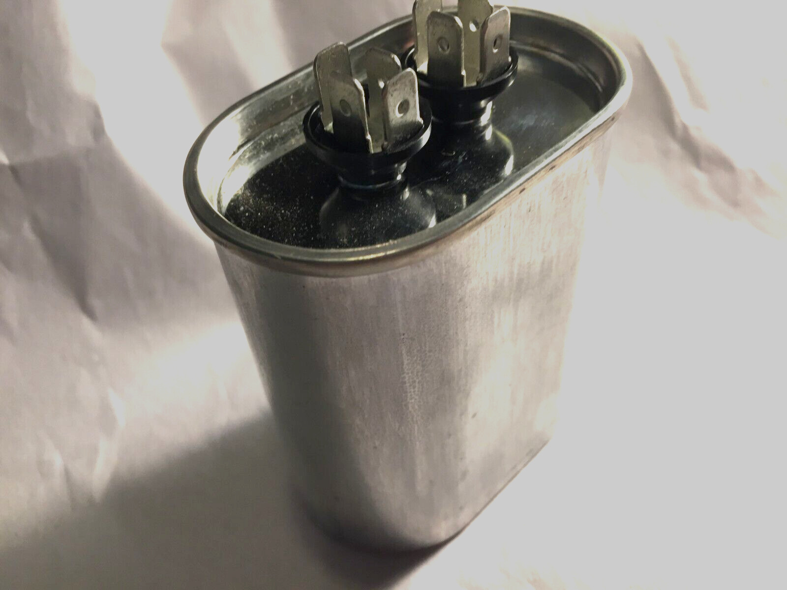 Supco Oval Motor Run Capacitor 35 uF. 5% 370 V, 50/60Hz