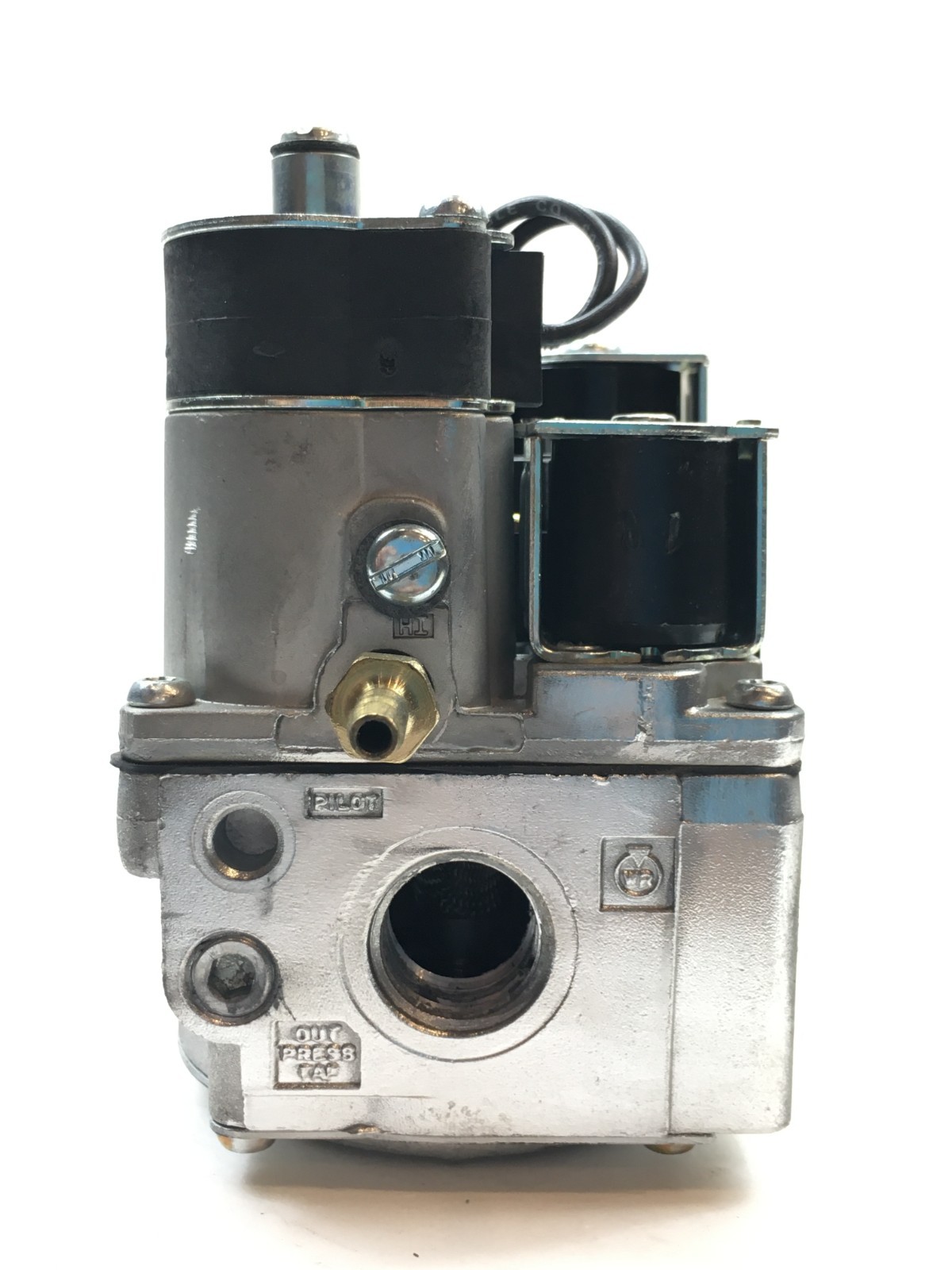 White-Rodgers 36E54 208 Furnace Gas Valve Lennox 12L5701 in/out 1/2″ used #G270A