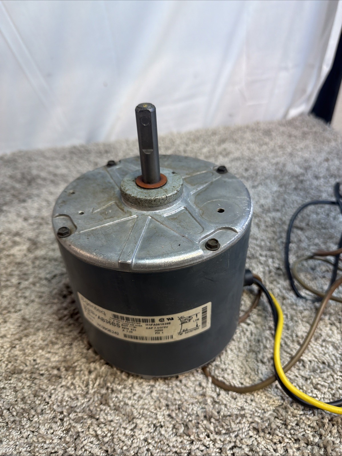 Carrier Genteq Condenser Fan Motor HC39GE242 5KCP39KFAB36BS 1/4 HP 825 RPM 230V