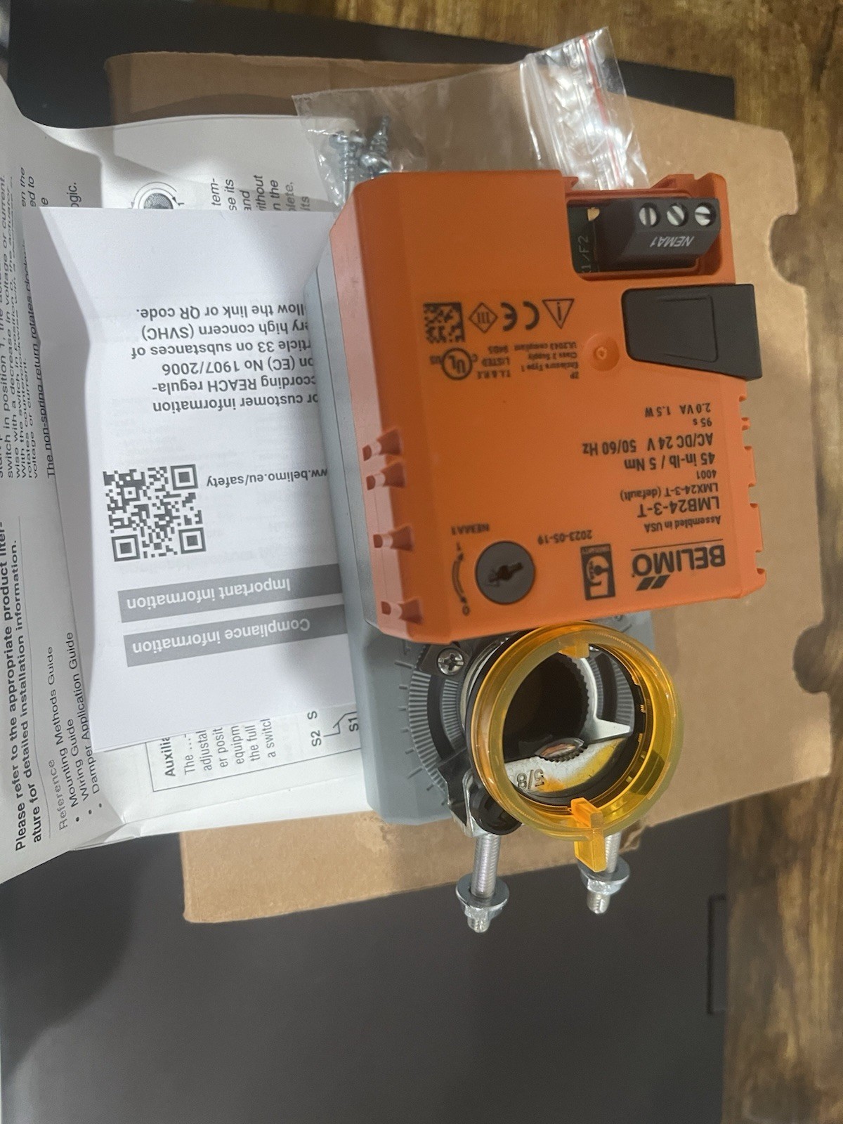 BELIMO LMB24-3-T Actuator, Damper, 45 in-lb, 24V AC/DC 40LV90