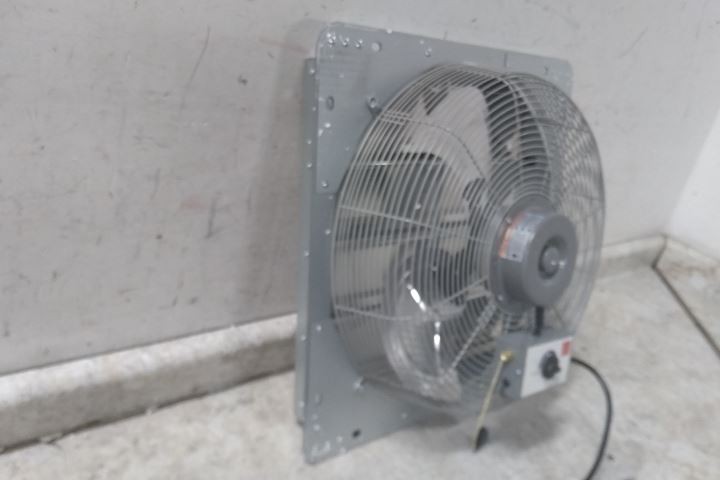 Canarm GSF3-18A 1/15 HP 120VAC 18 In Blade Diameter Galvanized Shutter Fan