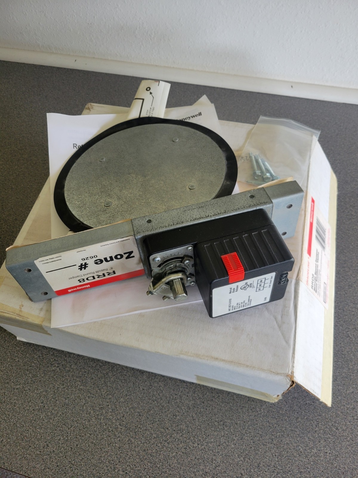 Honeywell RRD8 8″ retrofit round damper new old stock