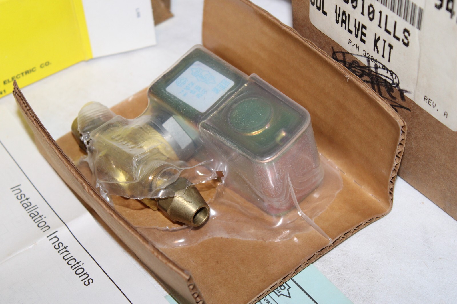 NEW Carrier Alco Controls EF23BS121 Liquid Line Solenoid Valve KHALS0101LLS