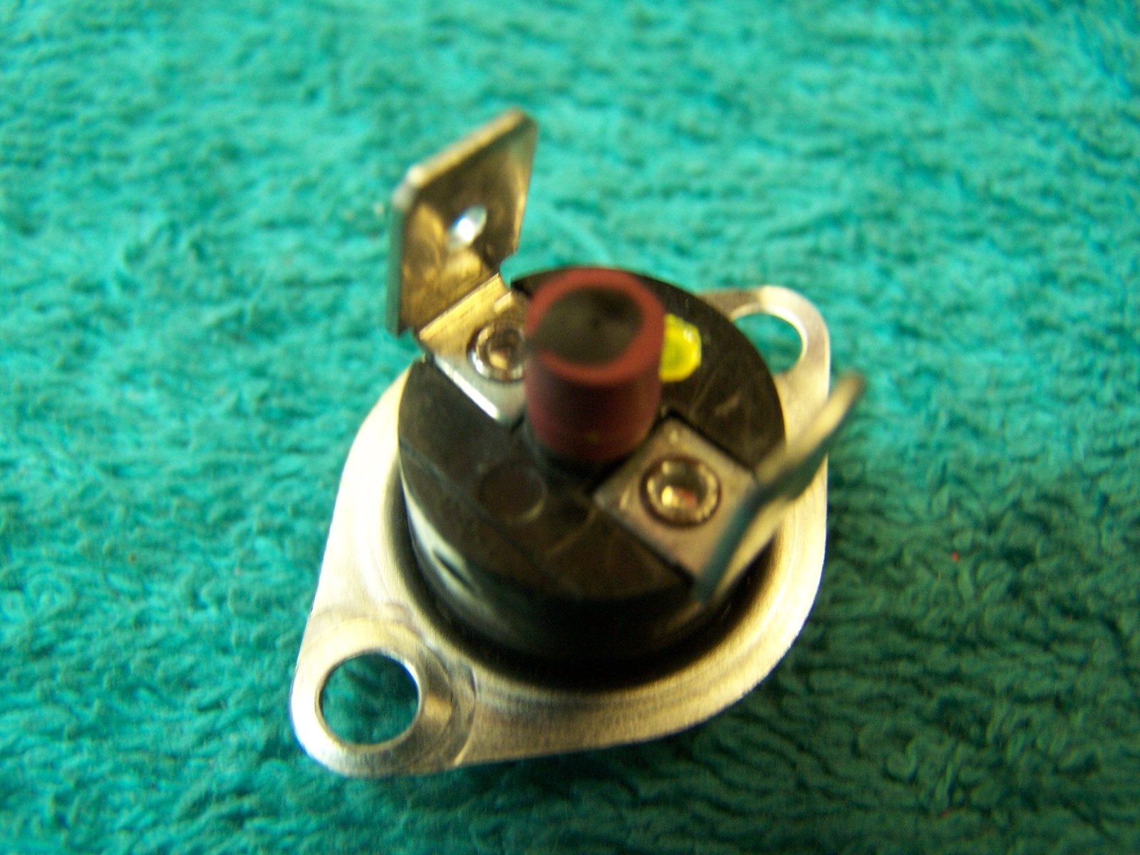 Goodman Amana L200F Rollout Limit Switch 10123533 101235-33