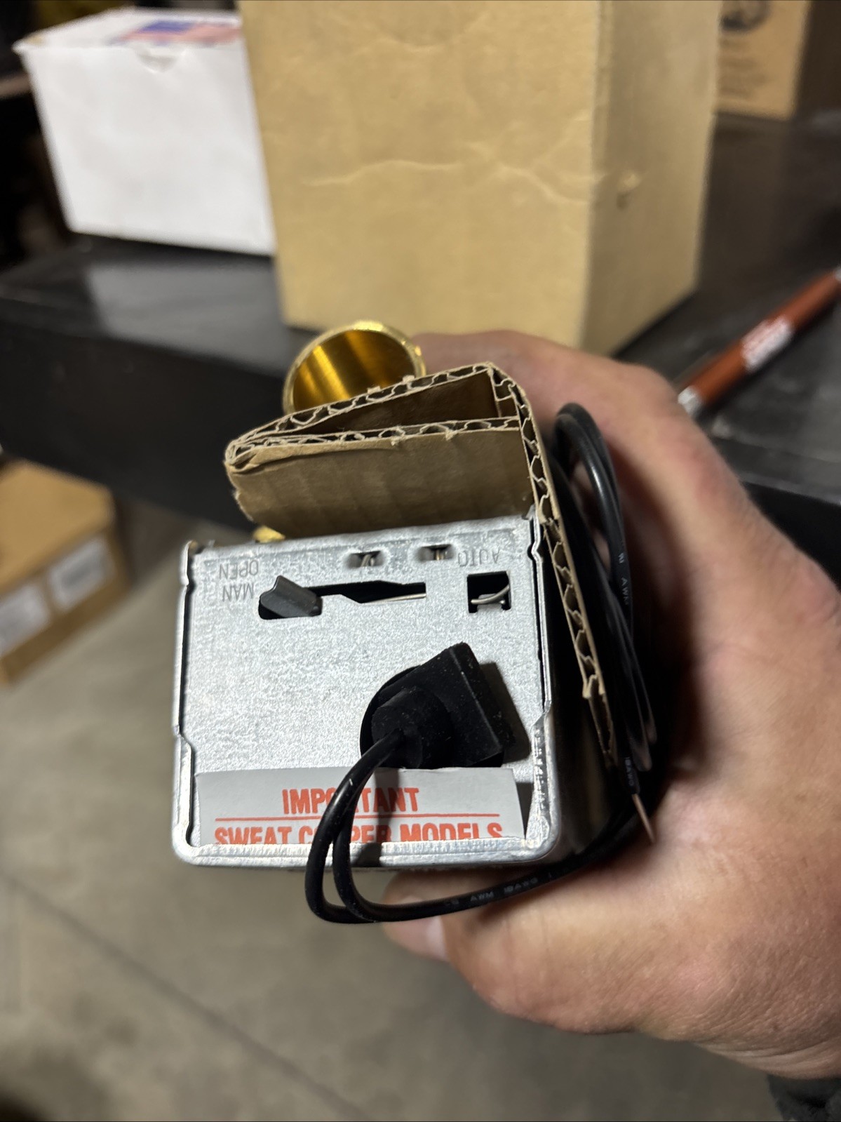 Honeywell Home, Zone Valve 120/60. 3/4 In Sweat. 8Cv. 8 PSI Close-Off,