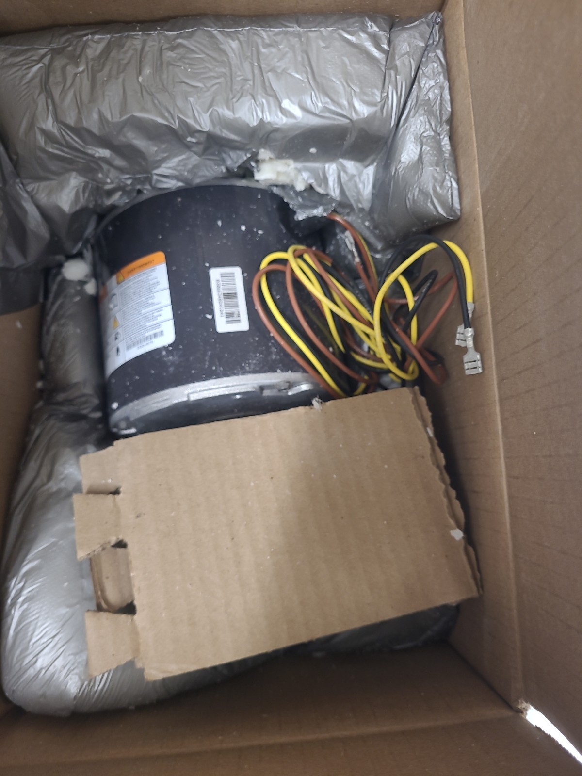 Carrier 1/4 HP Single Phase Condenser Motor Fan, 208-230V, HB39GQ230
