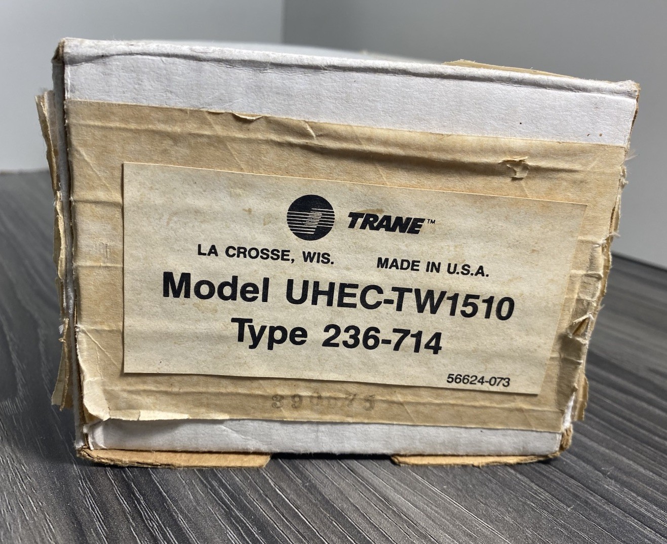 Trane UHEC-TW1510 Line-Voltage Thermostat Type 236-714 P/N 56624-073 25A 277V