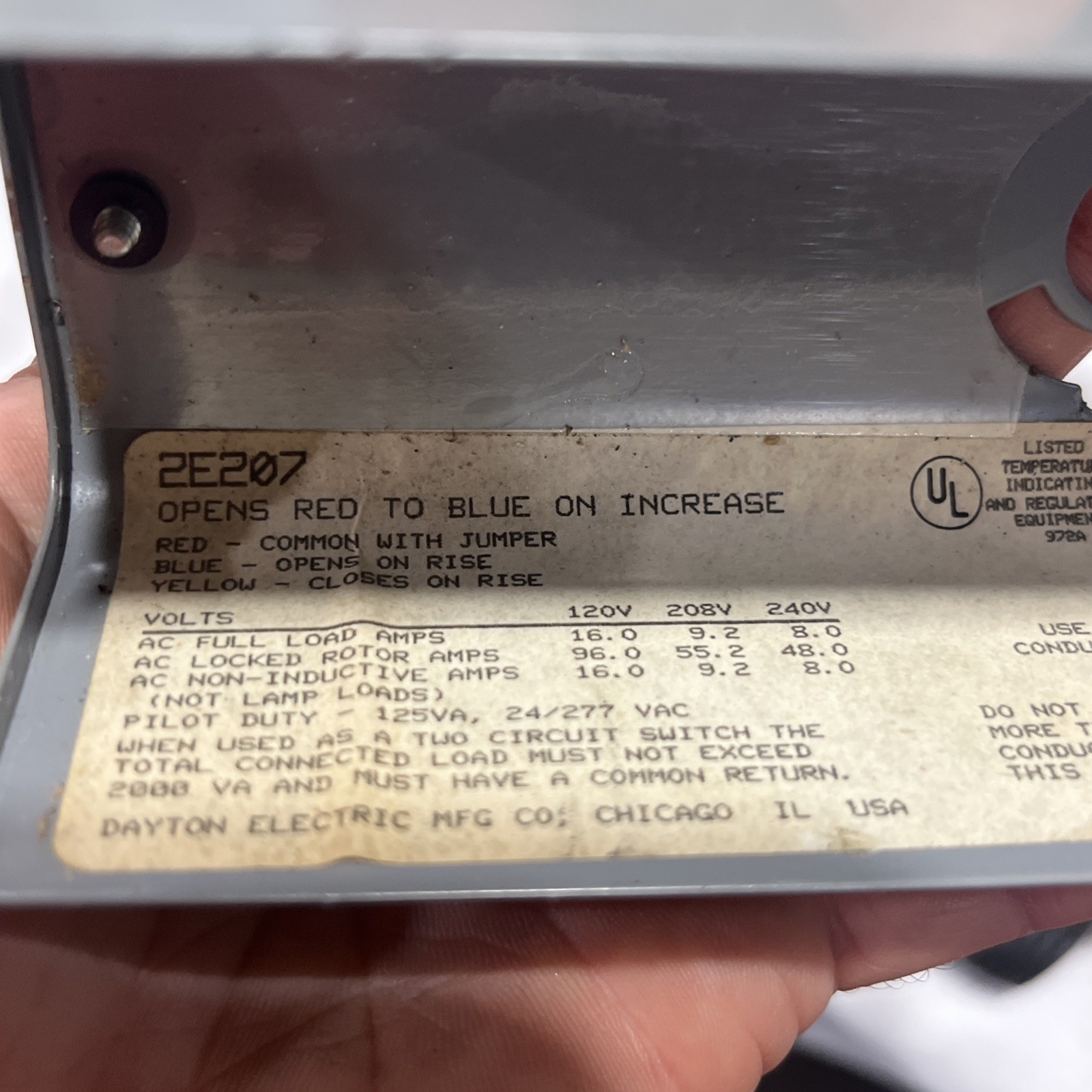 Dayton 2E206; line voltage mechanical thermostat. 24-600vac 30-110F