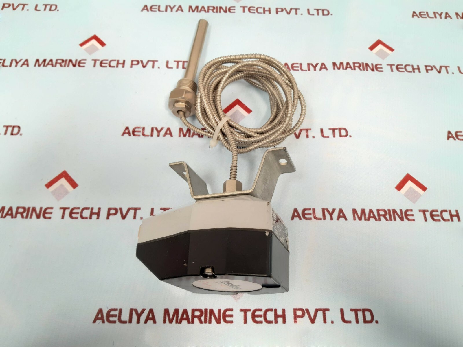 Trafag 471.2331 Thermostat IP65
