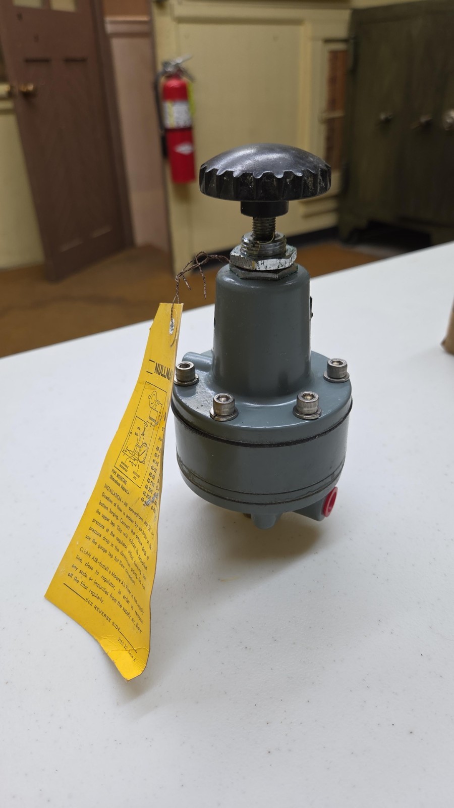 New Old Stock Moore Nullmatic 1/4” NPT 1.5-100 psig Pressure Regulator 40-100 72