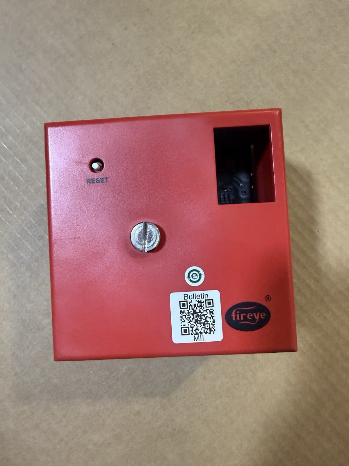 Fireye MC120 Chassis Modular M-Series II 120V 9.9A Plastic Metal Burner Control
